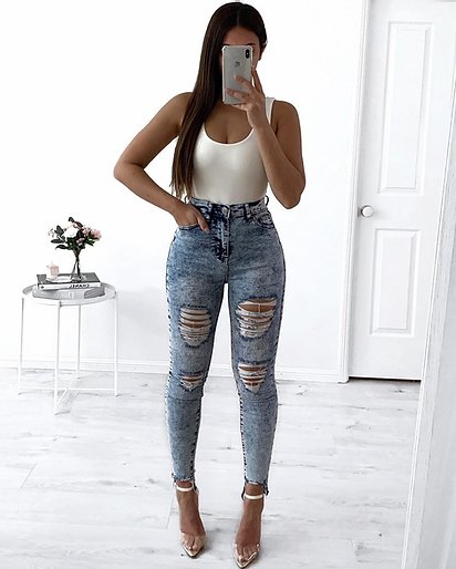 Trendy Low Rise Jeans Outfit Ideas